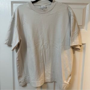 Men’s Zara sweatshirt tee